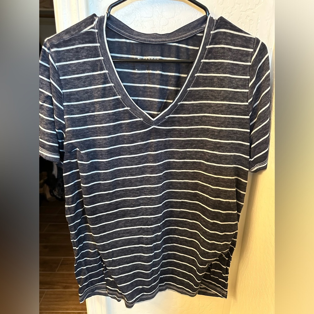 Stripe T-shirt v neck